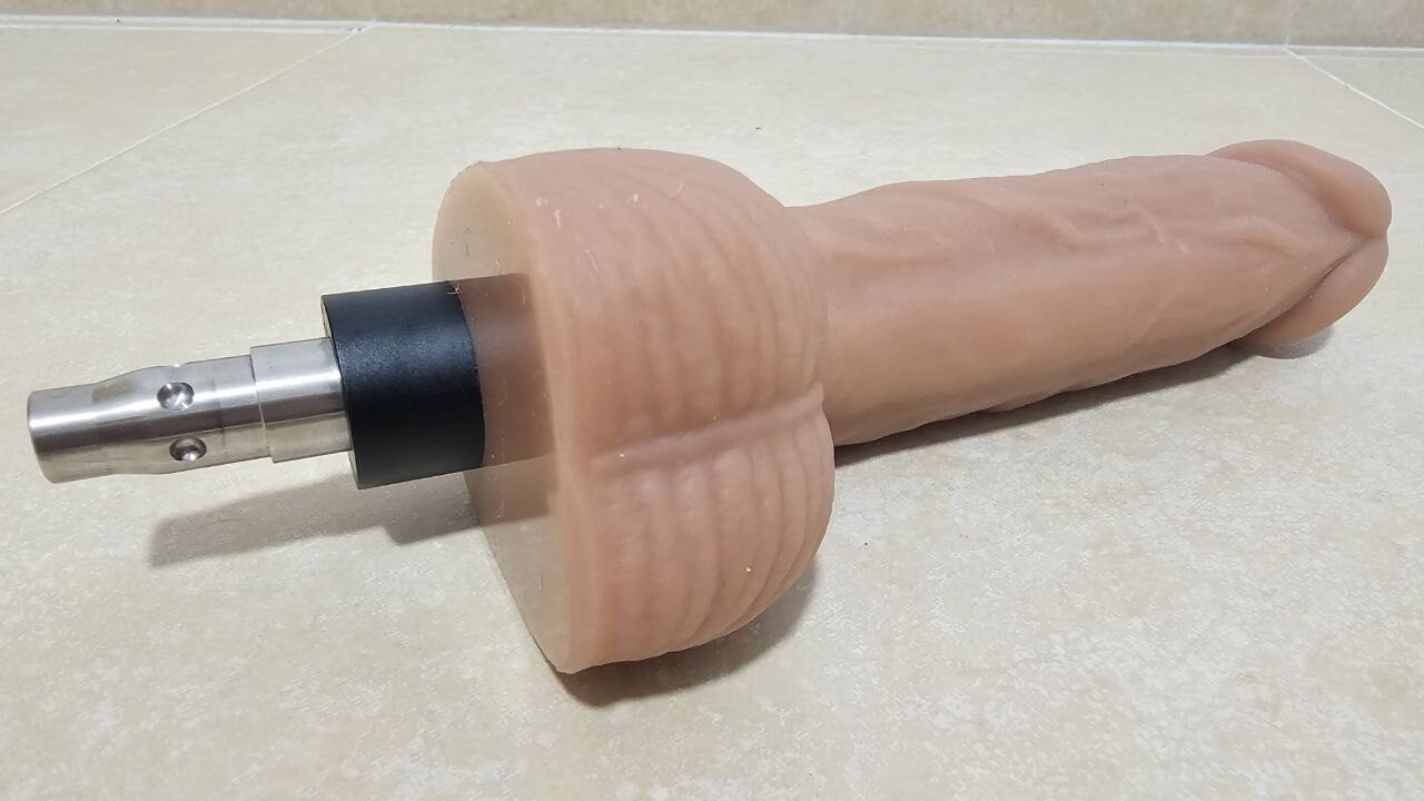 Lovense portable sex machine dildo vac-u-lock attachment